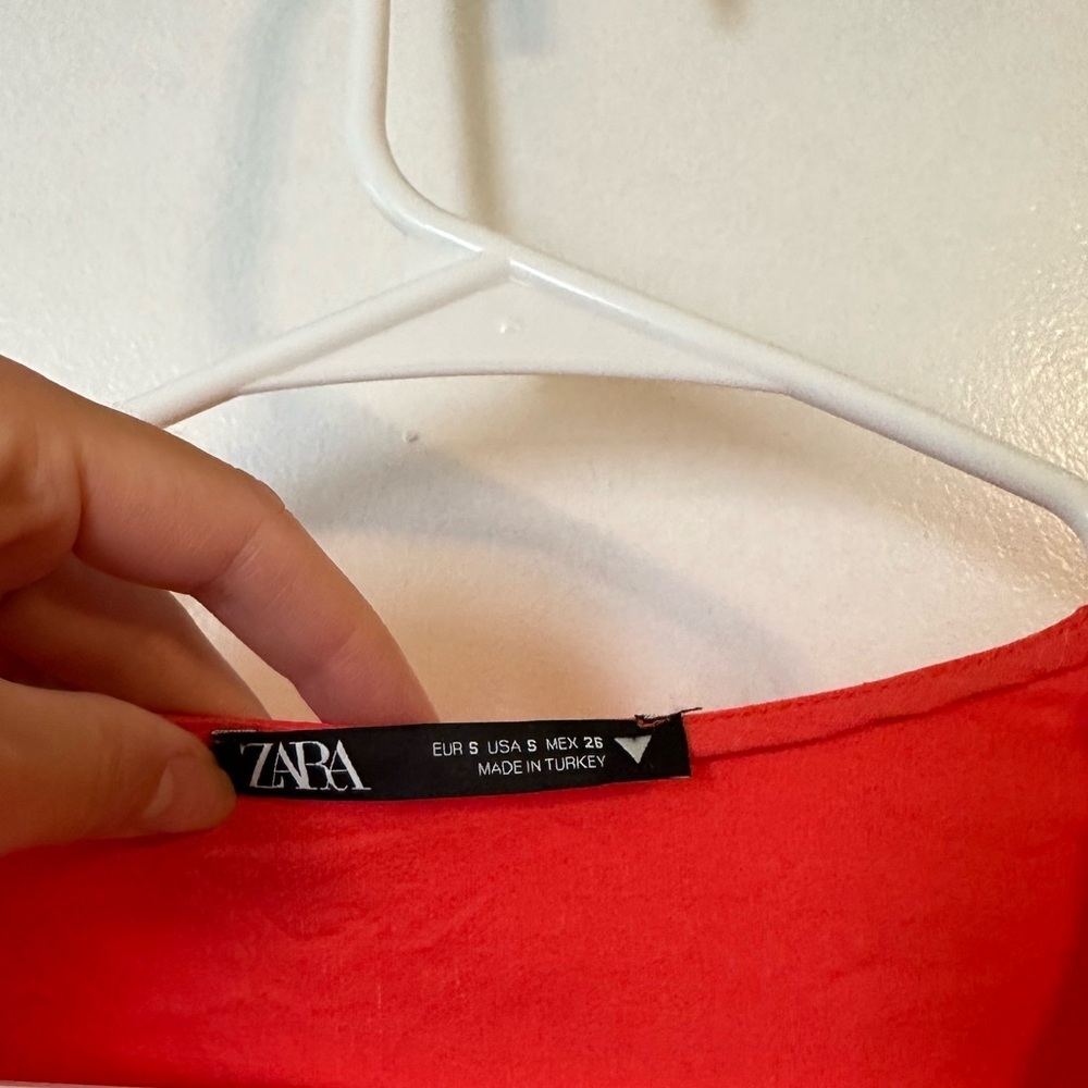 Zara Cropped Top - Picture 3 of 3